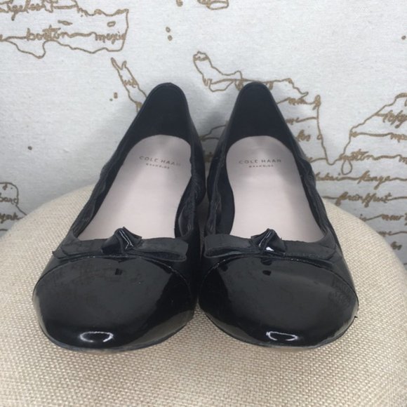 Cole Haan Grand OS Size 6.5 Black Patent Toe Bow Ballet Flats Pointed Toe - Picture 2 of 12
